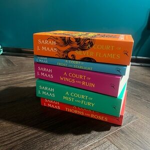 A Court of Thorns and Roses Book Set
